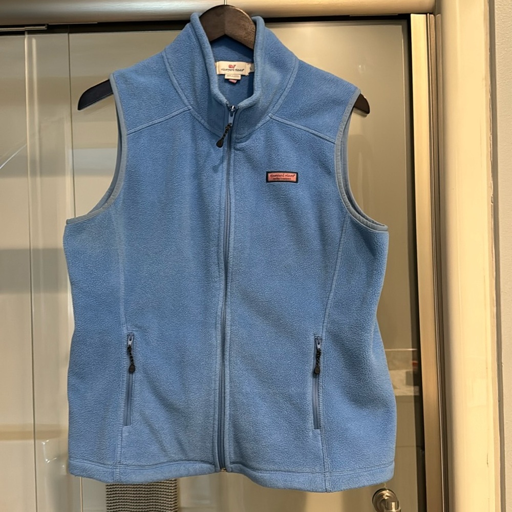 Vineyard vines light fleece vest   Good condition